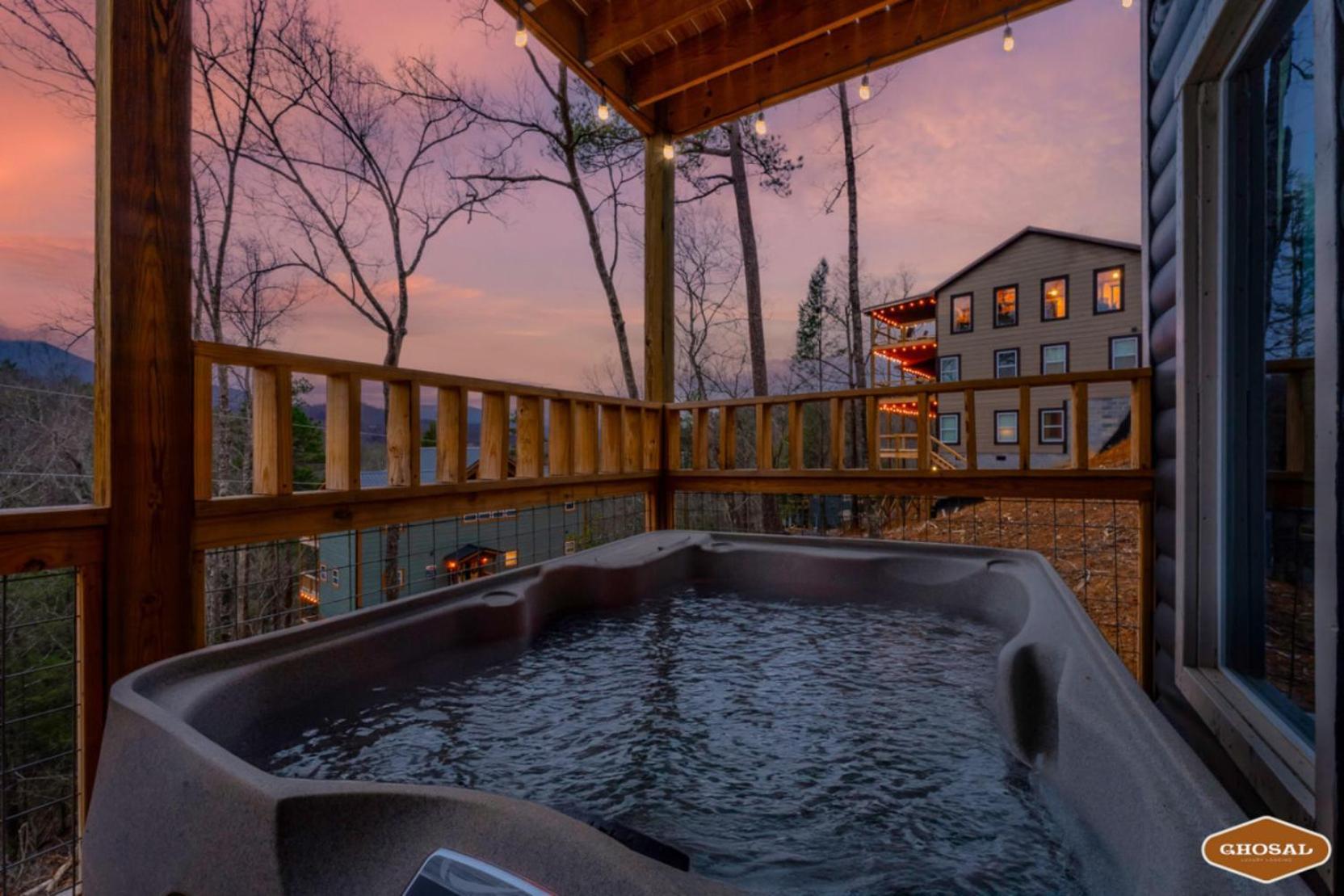 Tranquil Mountain Getaway By Ghosal Luxury Lodging Gatlinburg Exterior foto